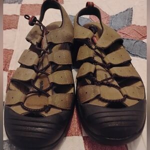 Women's Or Men's Ozark Trail Rock ll Outdoor Closed-Toe Sandals